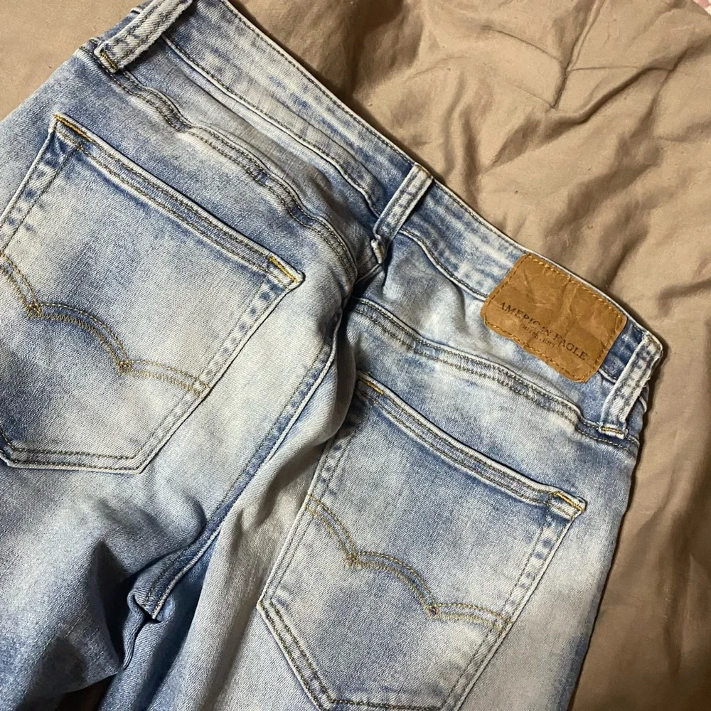 American Eagle Outfitters Faded Blue‎ Straight Jeans